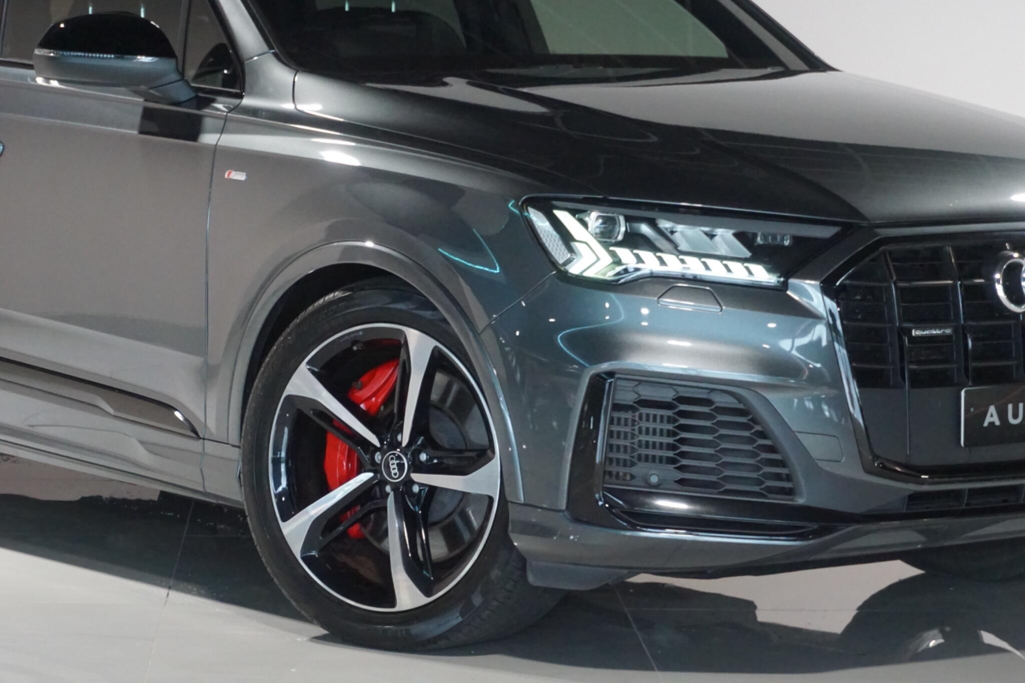 Audi Q7 3.0 TFSIe V6 55 Black Edition SUV 5dr Petrol Plug-in Hybrid Tiptronic quattro Euro 6 (s/s) 17.9kWh (381 ps)